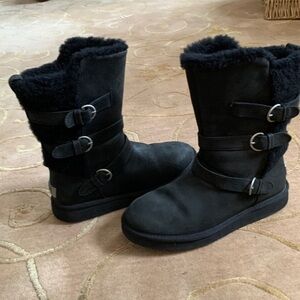 UGG Becket Black Leather Shearling Boots 1005380 Moto Womens 8
